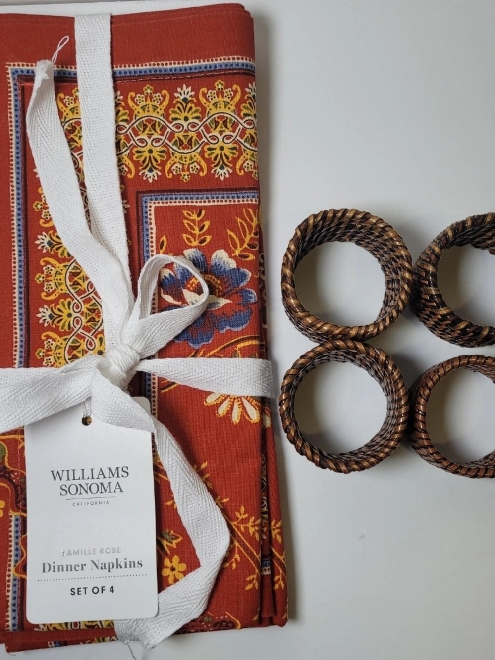 Williams Sonoma Famille Rose Red Floral Dinner Napkins With Woven Nap - Set of 4